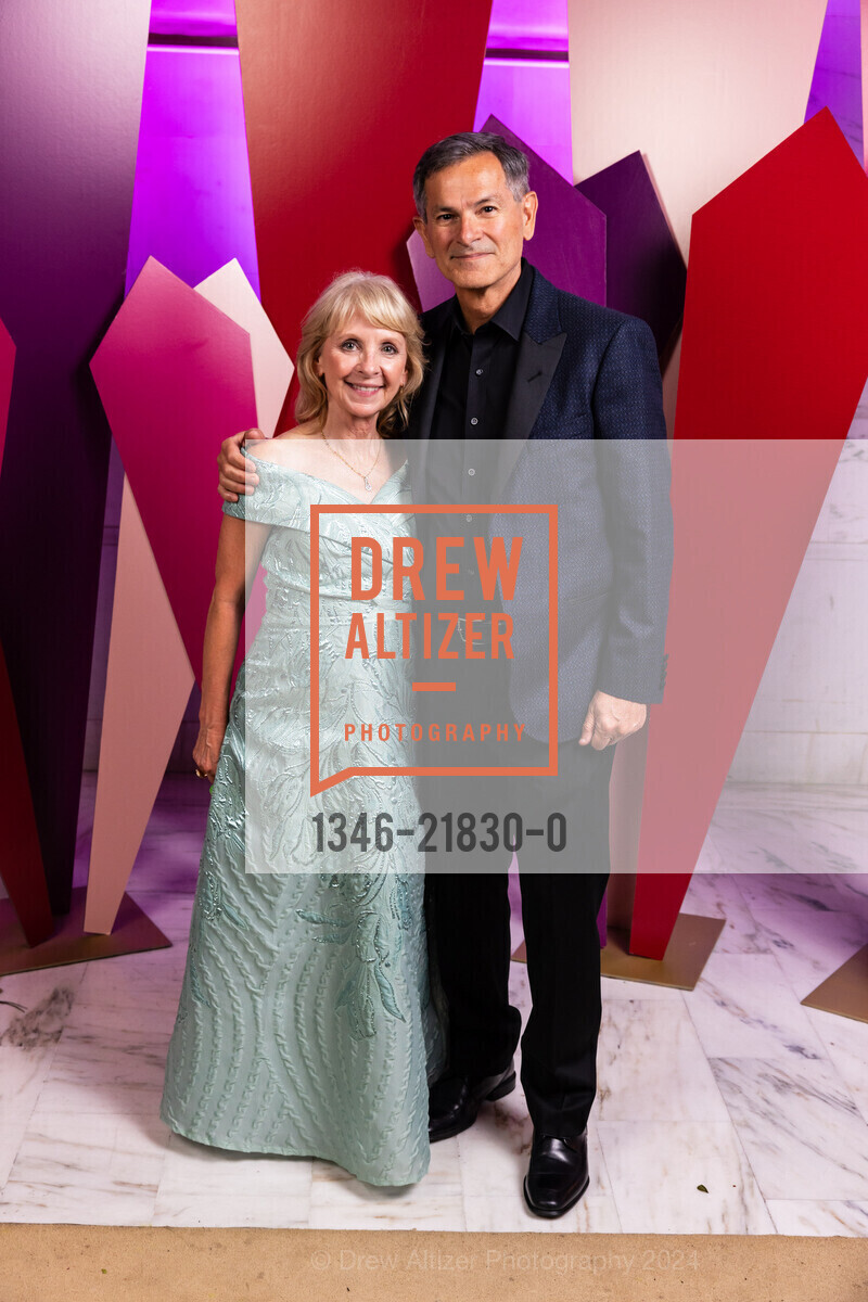 Donna Howe, Juan Loaiza, San Francisco Opera's Masked Ball 2024 Photobooth, City Hall, September 6th, 2024, Photo #1346-21830-0 Donna Howe, Juan Loaiza, Photo #1346-21830-0