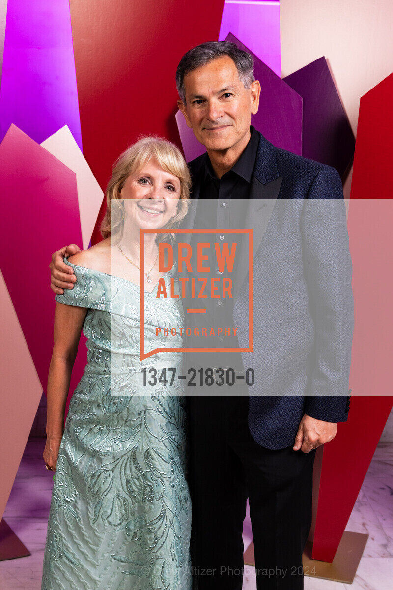 Donna Howe, Juan Loaiza, San Francisco Opera's Masked Ball 2024 Photobooth, City Hall, September 6th, 2024, Photo #1347-21830-0 Donna Howe, Juan Loaiza, Photo #1347-21830-0