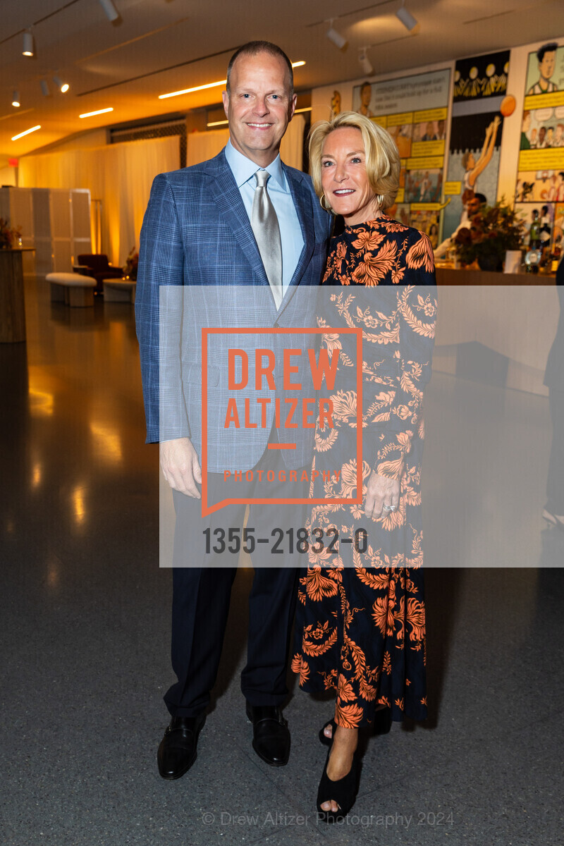 John Walker, Phyllis Walker, SF MOMA’s 2024 Director's Dinner with Sarah Sze, SF MOMA. Third and New Montgomery Street, September 11th, 2024, Photo #1355-21832-0 John Walker, Phyllis Walker, Photo #1355-21832-0