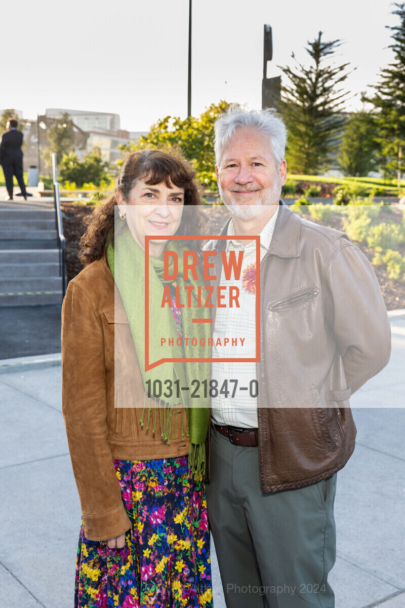 Carolyn Hutchinson, Rick Hutchinson, SF Parks Alliance hosts PARTY FOR THE PARKS, China Basin Park. 1 China Basin Park, September 21st, 2024, Photo #1031-21847-0 Carolyn Hutchinson, Rick Hutchinson, Photo #1031-21847-0