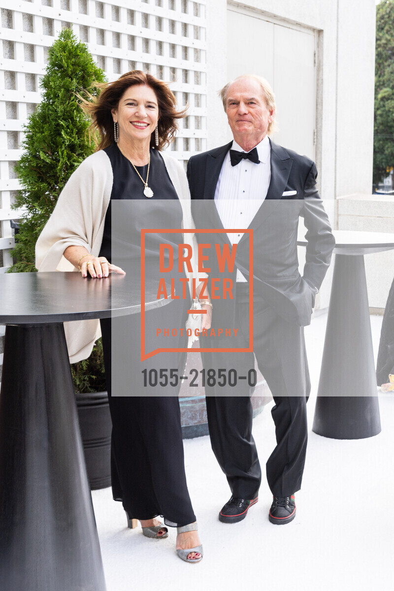 Michele Hodge, Jeff Hodge, San Francisco Symphony's 2024 Gala and Concert, Davies Symphony Hall and Zellerbach Rehearsal Hall. 270 Hayes Street, September 25th, 2024, Photo #1055-21850-0 Michele Hodge, Jeff Hodge, Photo #1055-21850-0
