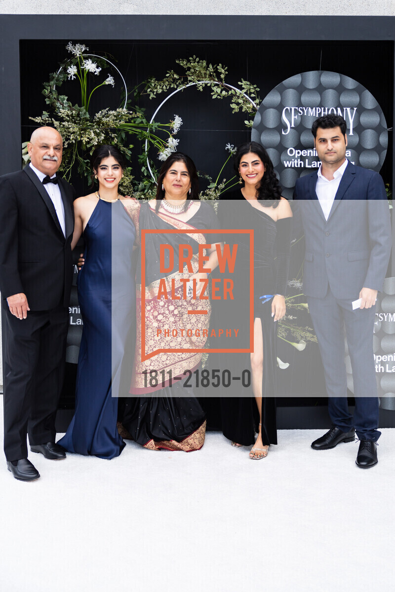 Shahrukh Irani, Azalea Irani, Farah Irani, Auzita Irani, Bijan Irani, San Francisco Symphony's 2024 Gala and Concert, Davies Symphony Hall and Zellerbach Rehearsal Hall. 270 Hayes Street, September 25th, 2024, Photo #1811-21850-0 Shahrukh Irani, Azalea Irani, Farah Irani, Auzita Irani, Bijan Irani, Photo #1811-21850-0