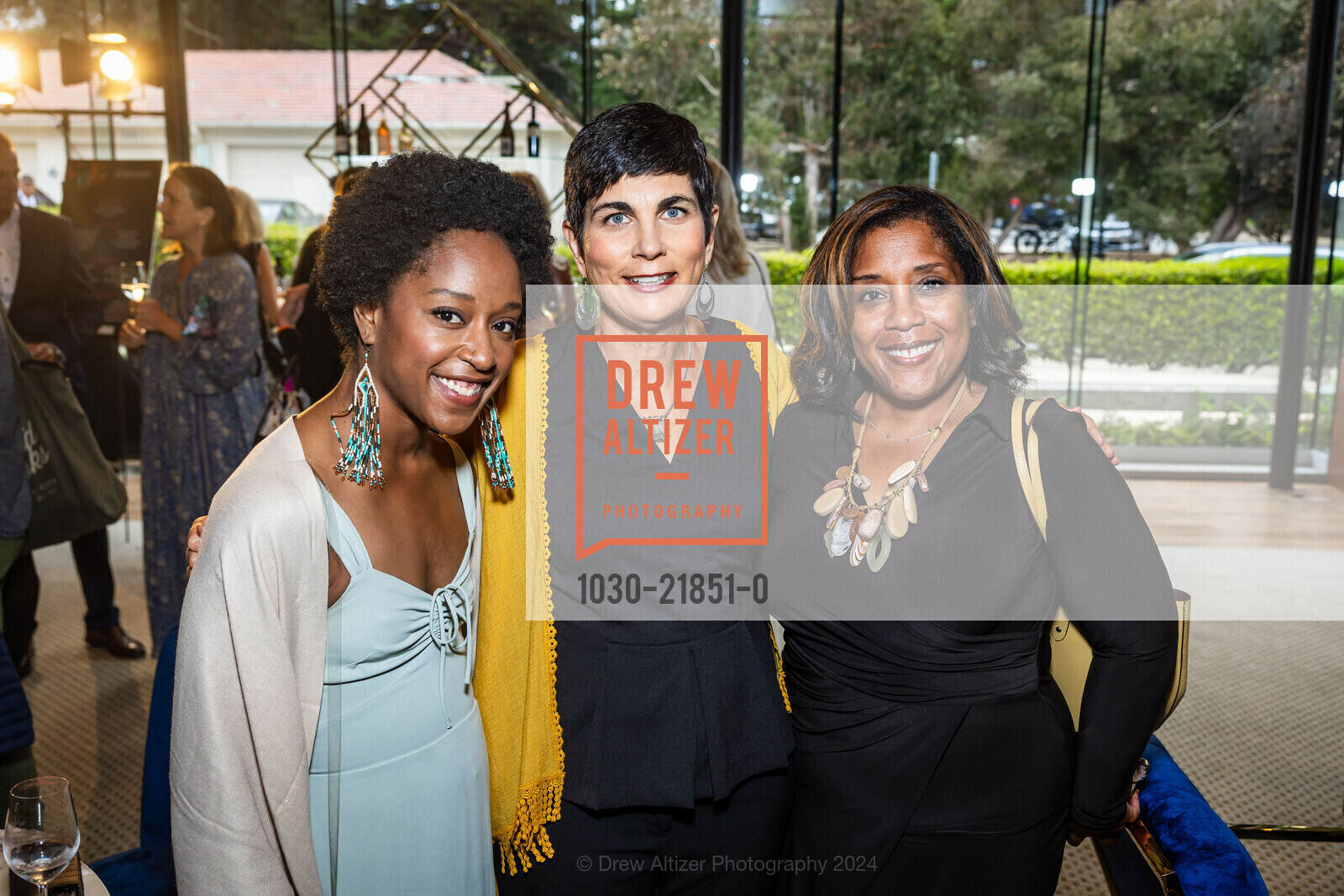Taylor Dumpson-Lippincott, Sasha Khokha, Kimberly Dumpson, NIGHT OF COURAGE 2024 hosted by Futures Without Violence, Presidio Theatre. 2340 Chestnut St, September 25th, 2024, Photo #1030-21851-0 Taylor Dumpson-Lippincott, Sasha Khokha, Kimberly Dumpson, Photo #1030-21851-0