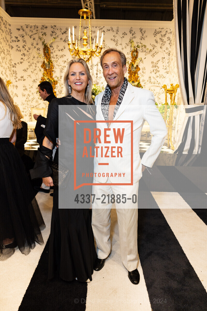 Brenda Mickel, Ned Mobley, The San Francisco Fall Show's 42nd Anniversary Opening Night Gala, Fort Mason Center. Fort Mason Center, October 16th, 2024, Photo #4337-21885-0 Brenda Mickel, Ned Mobley, Photo #4337-21885-0
