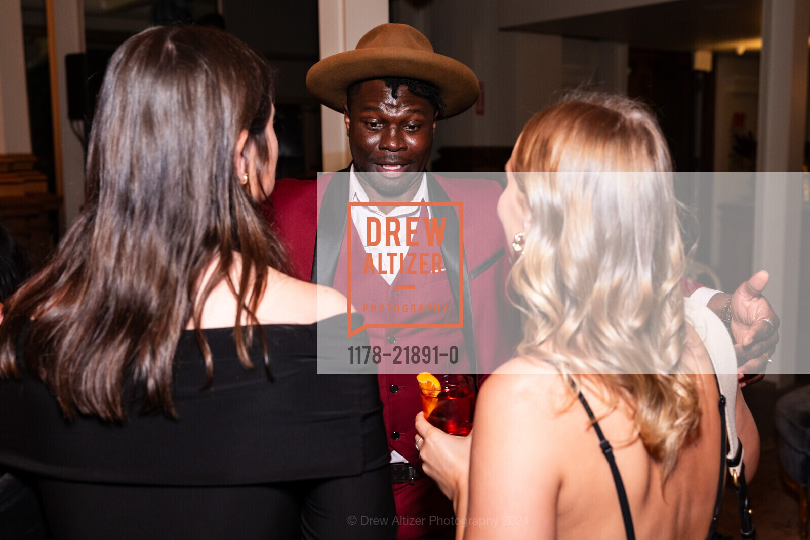 Tallulah Le Merle, DJ Bisi, Olivia Davis, Photo #1178-21891-0