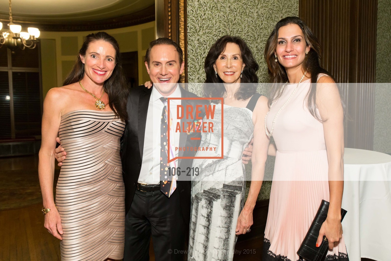 Anne Laury, Joel Goodrich, Carolyn Chandler, Leyla Alhosseini, Gucci & Vogue Dinner, University Club. University Club, . 800 Powell St, August 5th, 2015, Photo #106-219 Anne Laury, Joel Goodrich, Carolyn Chandler, Leyla Alhosseini, Photo #106-219