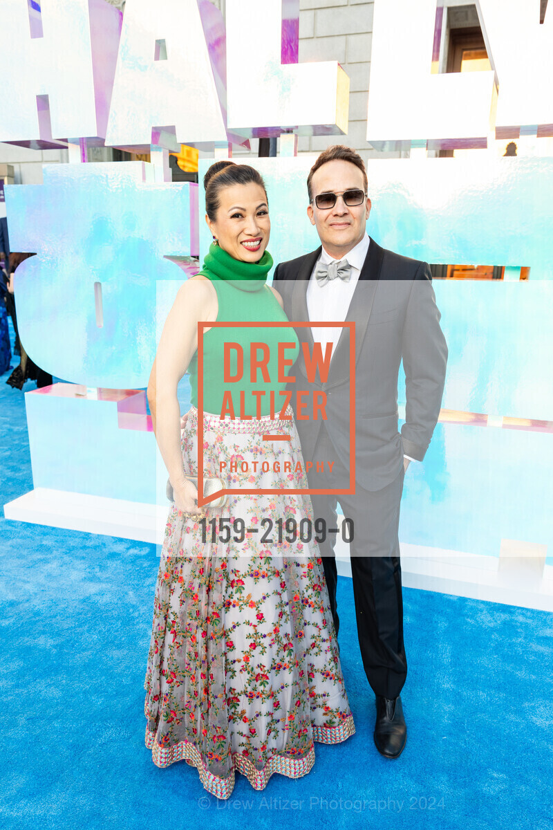 Rosalyn Chen, Tom Chavez, Asian Art Museum's 2024 Gala: HALLYU!, Asian Art Museum. 200 Larkin Street, October 24th, 2024, Photo #1159-21909-0 Rosalyn Chen, Tom Chavez, Photo #1159-21909-0