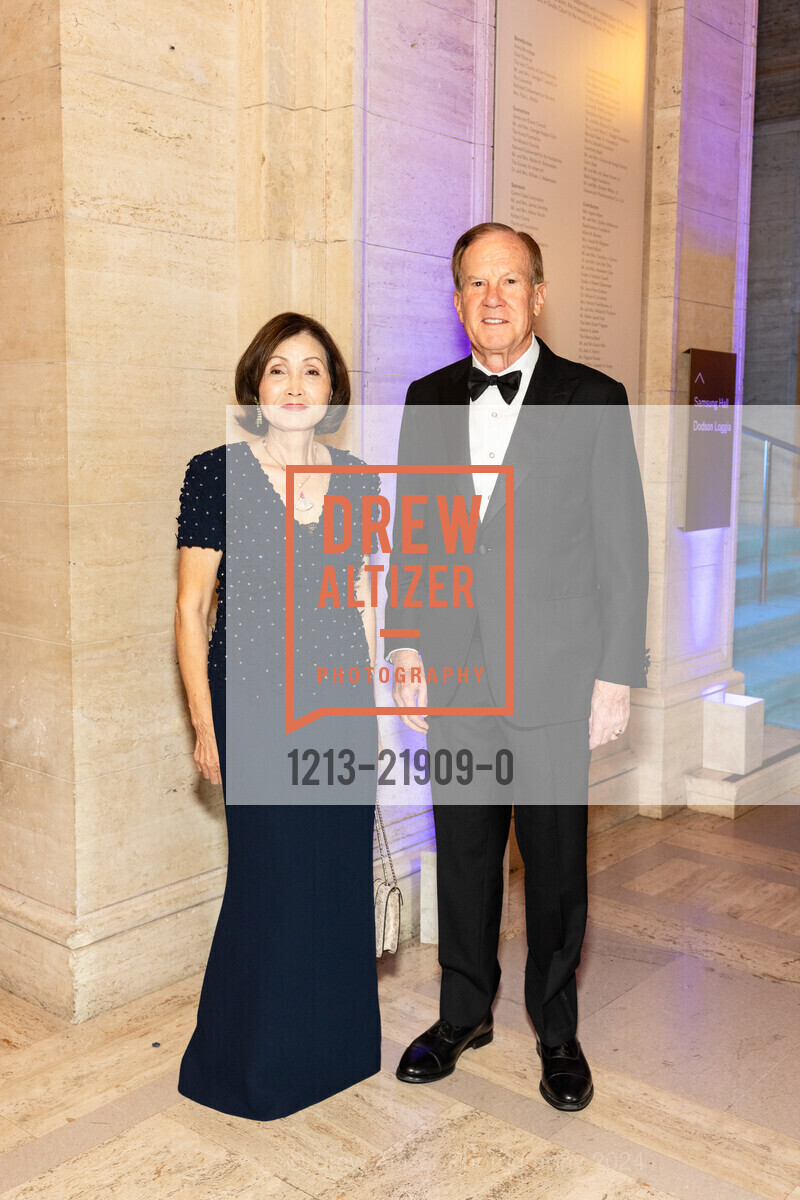Thao Dodson, Jerome Dodson, Asian Art Museum's 2024 Gala: HALLYU!, Asian Art Museum. 200 Larkin Street, October 24th, 2024, Photo #1213-21909-0 Thao Dodson, Jerome Dodson, Photo #1213-21909-0