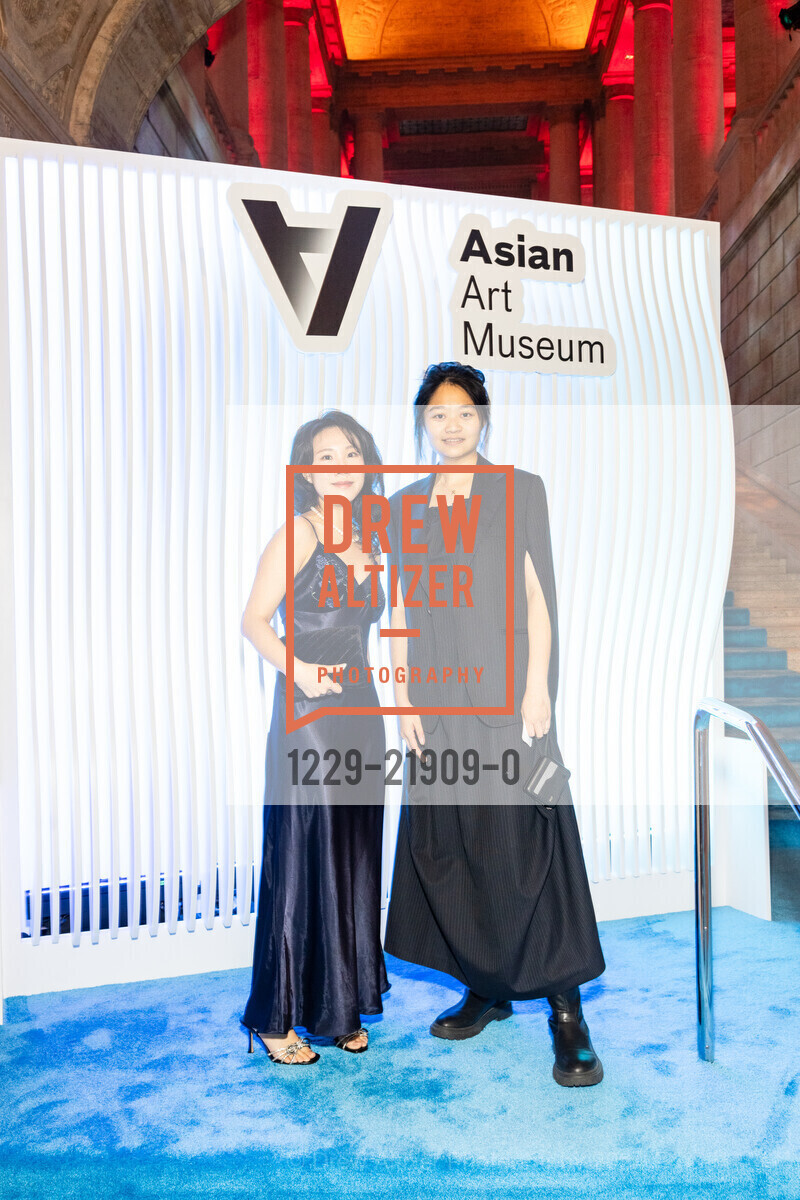 Yoon-Jee Choi, Etsu Egami, Asian Art Museum's 2024 Gala: HALLYU!, Asian Art Museum. 200 Larkin Street, October 24th, 2024, Photo #1229-21909-0 Yoon-Jee Choi, Etsu Egami, Photo #1229-21909-0