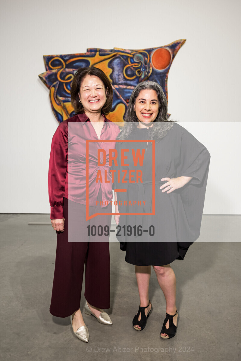 Emiko Usui, Julie Rodrigues Widholm, Photo #1009-21916-0