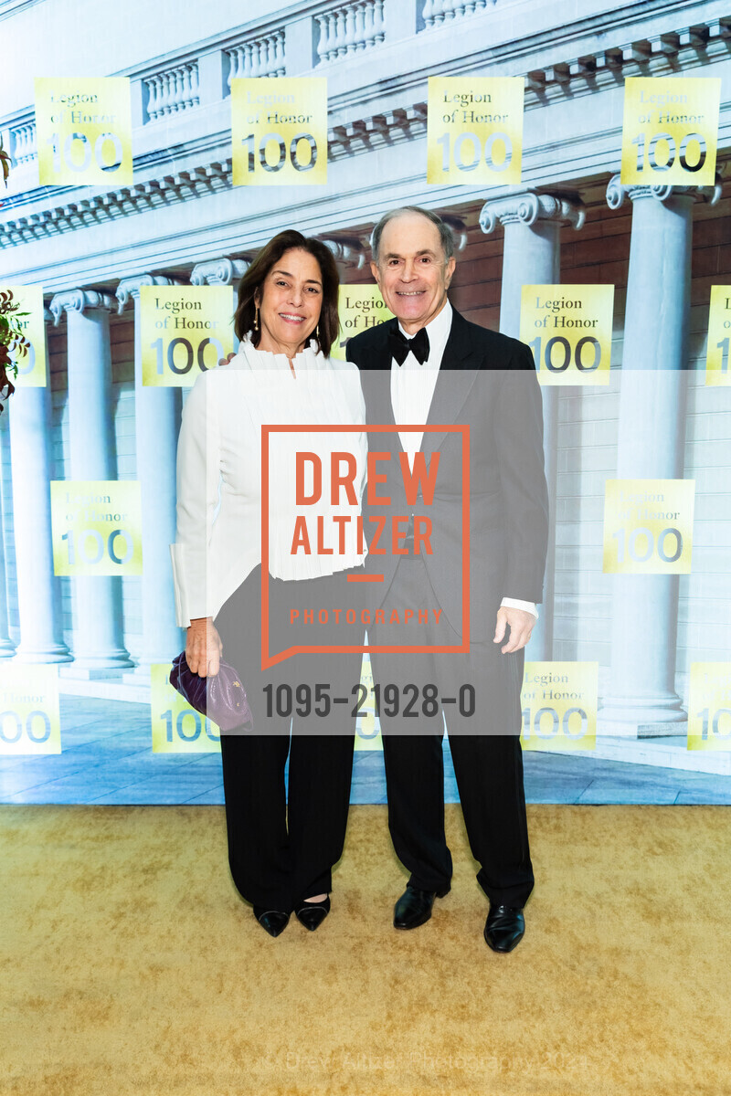 Vivian Saper, Jeff Saper, Legion of Honor Centennial Black-Tie Dinner, Legion of Honor. 100 34th Ave, November 7th, 2024, Photo #1095-21928-0 Vivian Saper, Jeff Saper, Photo #1095-21928-0