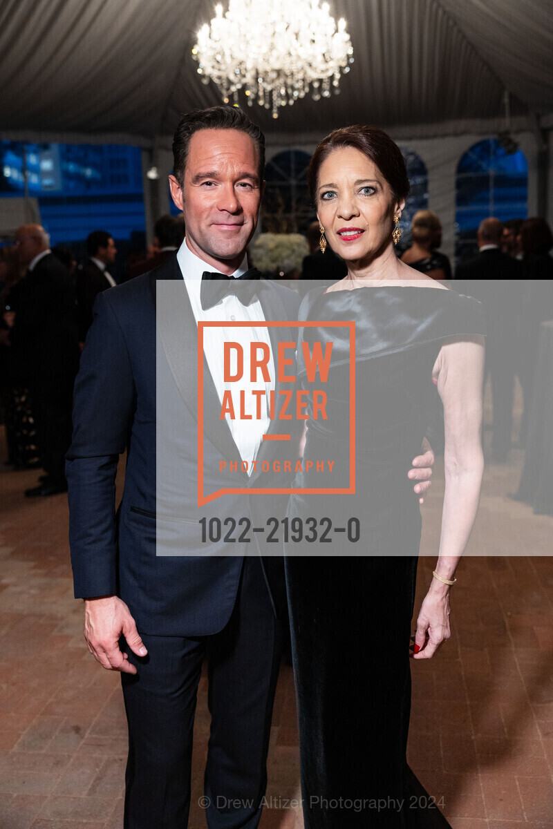Chris Diamantopoulos, Helene Alexopoulos, Hellenic Charity Ball 2024, The Ritz-Carlton. 600 Stockton St, November 9th, 2024, Photo #1022-21932-0 Chris Diamantopoulos, Helene Alexopoulos, Photo #1022-21932-0