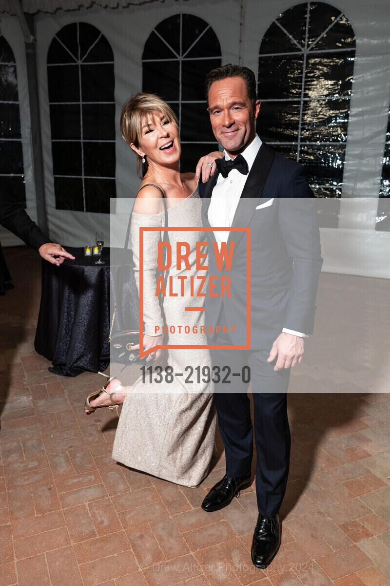Vicki Liviakis, Chris Diamantopoulos, Hellenic Charity Ball 2024, The Ritz-Carlton. 600 Stockton St, November 9th, 2024, Photo #1138-21932-0 Vicki Liviakis, Chris Diamantopoulos, Photo #1138-21932-0