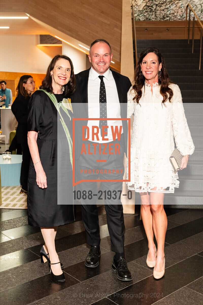 Diana Nelson, Chris Bedford, Jennifer Bedford, SFMOMA hosts Opening Reception for Amy Sherald: American Sublime, San Francisco Museum of Modern Art. 151 3rd St, November 13th, 2024, Photo #1088-21937-0 Diana Nelson, Chris Bedford, Jennifer Bedford, Photo #1088-21937-0