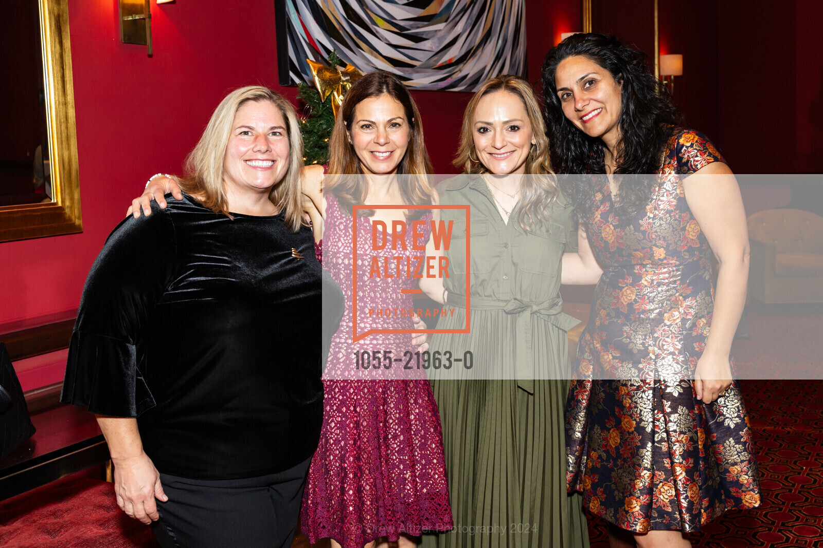 Lynn Stewart, Seta Paige, Tiffany Liesch, DECK THE HALL with The San Francisco Symphony, Davies Symphony Hall. 201 Van Ness Avenue, December 8th, 2024, Photo #1055-21963-0 Lynn Stewart, Seta Paige, Tiffany Liesch, Photo #1055-21963-0