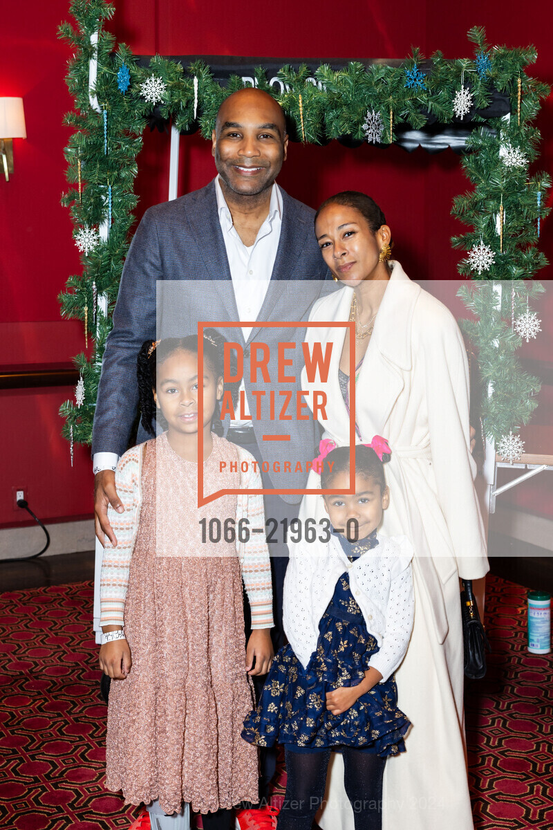 Andrew Lindsay, Otilia Mirambeaux, DECK THE HALL with The San Francisco Symphony, Davies Symphony Hall. 201 Van Ness Avenue, December 8th, 2024, Photo #1066-21963-0 Andrew Lindsay, Otilia Mirambeaux, Photo #1066-21963-0