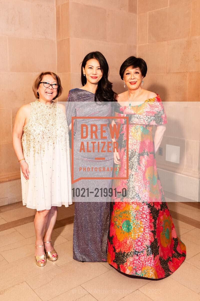 Janis Yuen, Marina Savoy, Margaret Liu Collins, Premiere of GOD IS GOOD hosted by Margaret Liu Collins, Herbst Theatre. 401 Van Ness Avenue, January 18th, 2025, Photo #1021-21991-0 Janis Yuen, Marina Savoy, Margaret Liu Collins, Photo #1021-21991-0