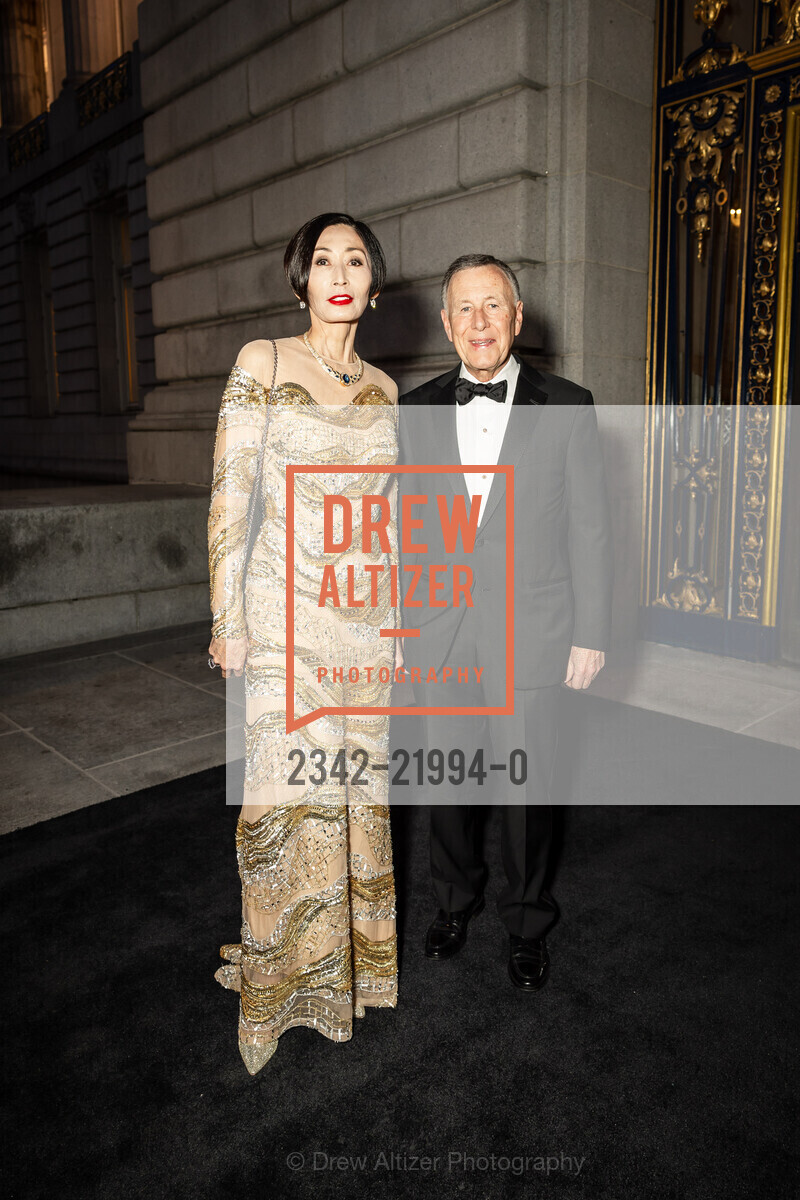 Yurie Pascarella, Carl Pascarella, San Francisco Ballet's 2025 Opening Night Gala, War Memorial Opera House. 301 Van Ness Ave, Photo #2342-21994-0 Yurie Pascarella, Carl Pascarella, Photo #2342-21994-0