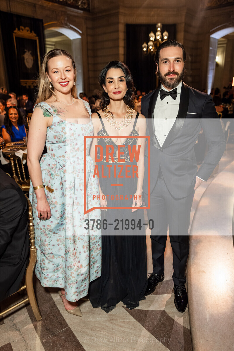 Alexa Schoenwald, Tamara Rojo, Benton Schoenwald, San Francisco Ballet's 2025 Opening Night Gala, War Memorial Opera House. 301 Van Ness Ave, Photo #3786-21994-0 Alexa Schoenwald, Tamara Rojo, Benton Schoenwald, Photo #3786-21994-0