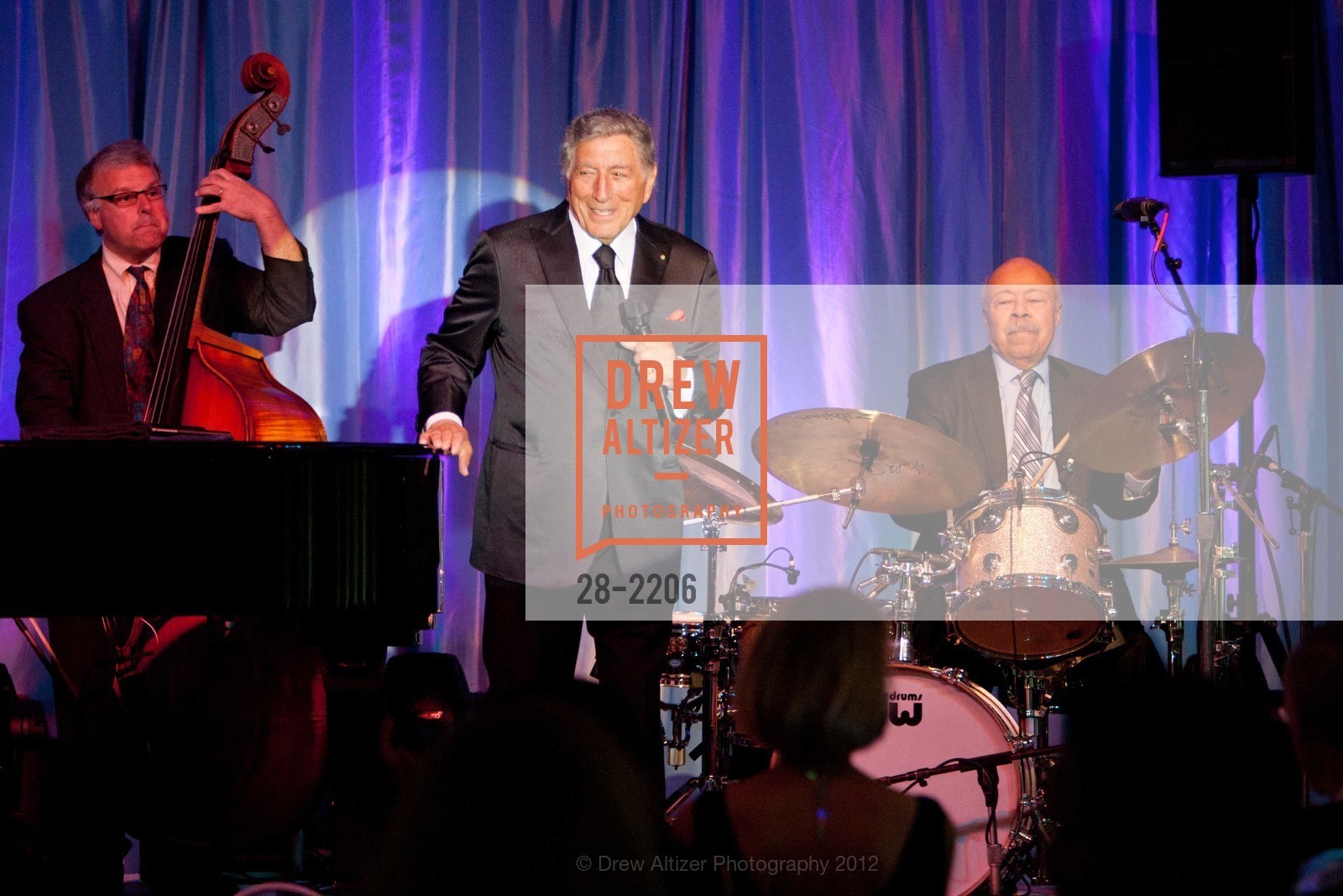 Tony Bennett, Photo #28-2206