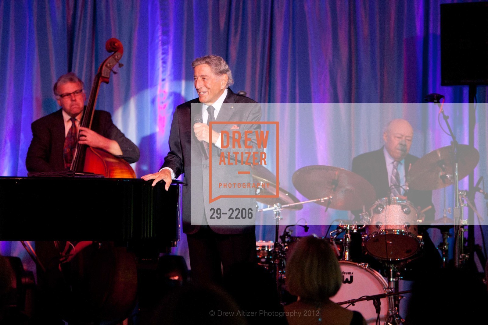 Tony Bennett, Photo #29-2206