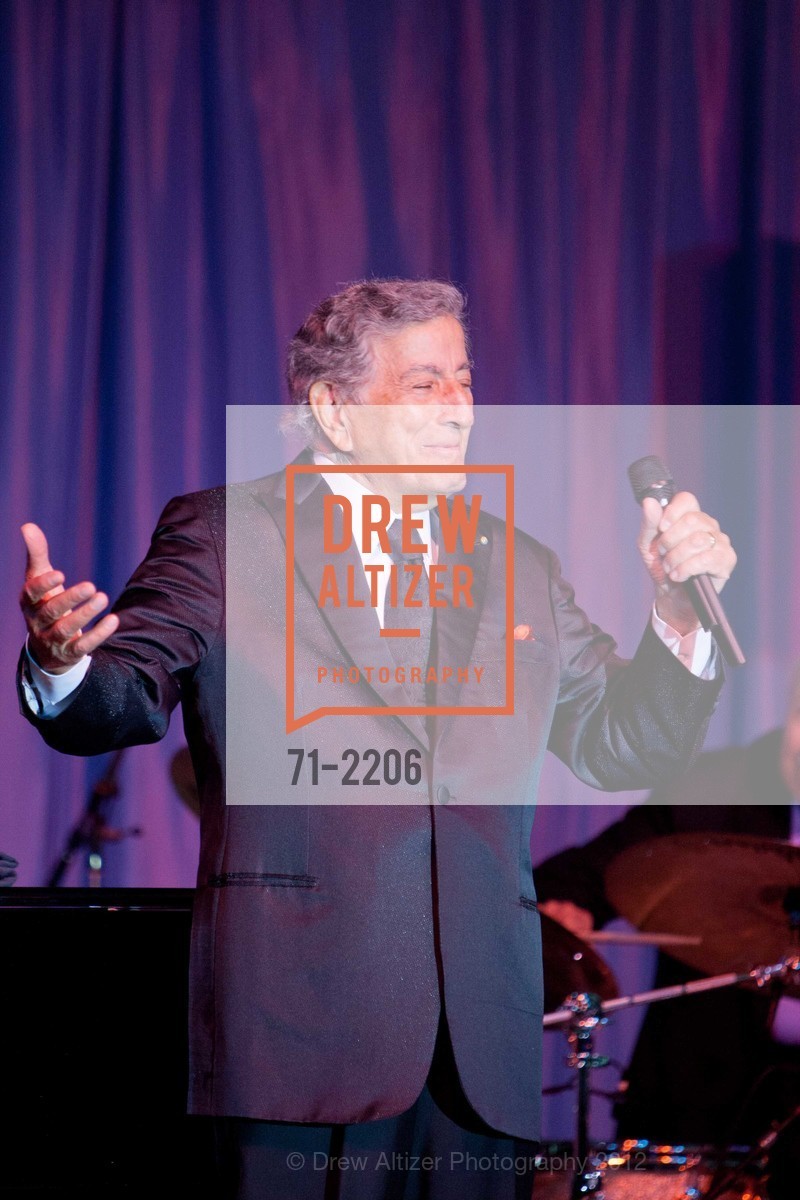 Tony Bennett, Photo #71-2206