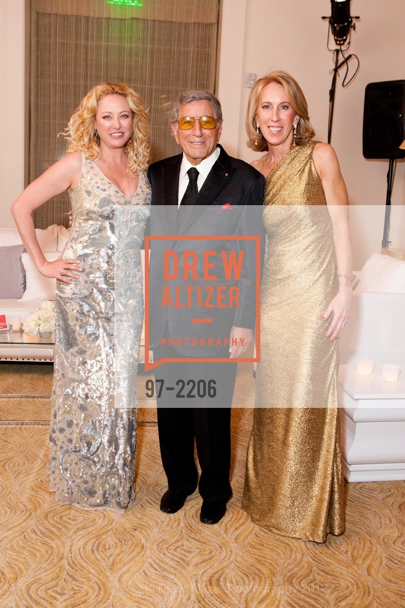 Virginia Madsen, Tony Bennett, Mikey Hoag, Part the Cloud 2012, San Francisco. San Francisco, July 21st, 2023, Photo #97-2206 Virginia Madsen, Tony Bennett, Mikey Hoag, Photo #97-2206