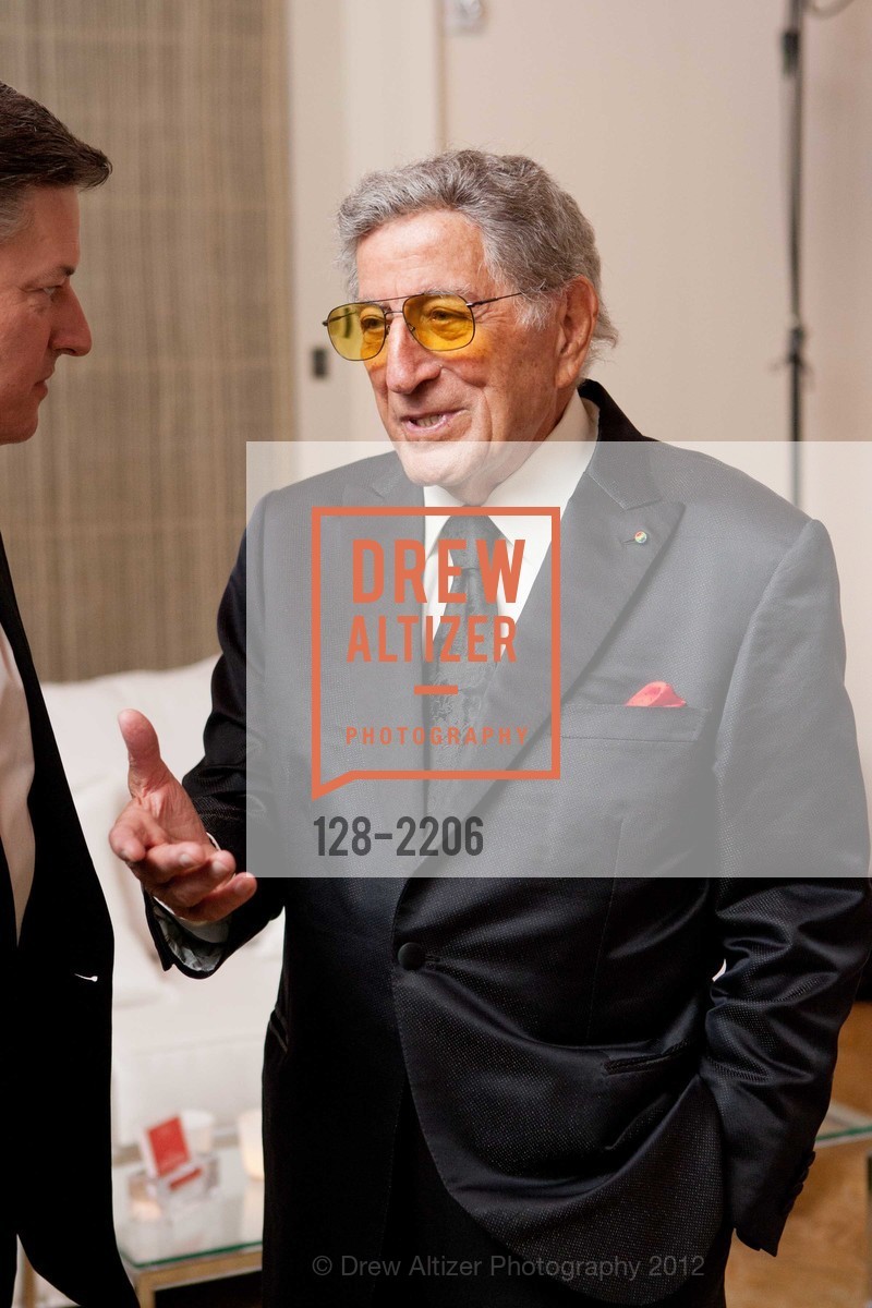 Tony Bennett, Photo #128-2206