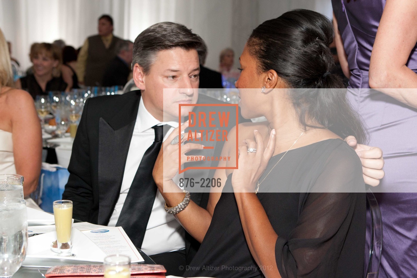 Ted Sarandos, Nicole Avant, Photo #876-2206