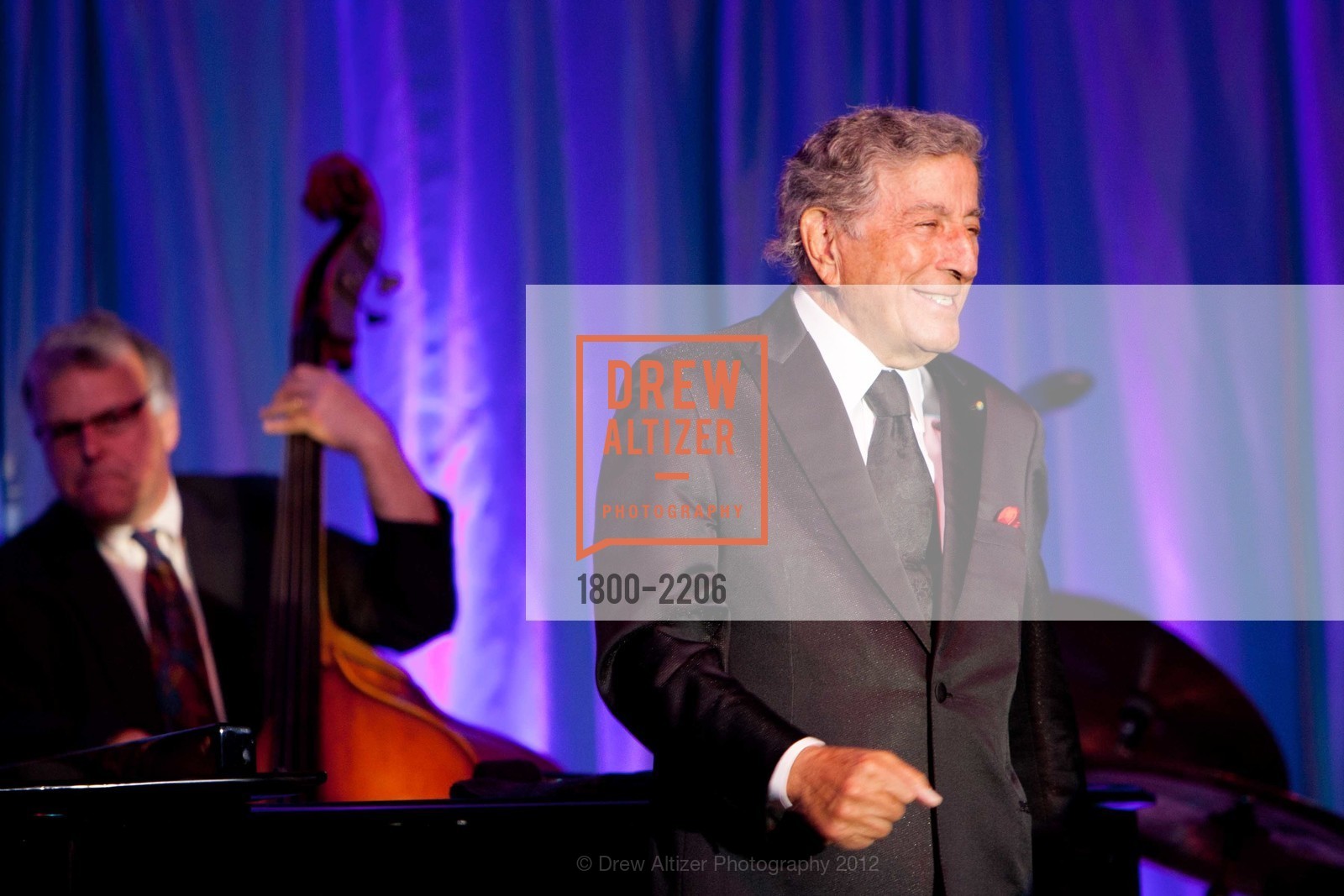 Tony Bennett, Photo #1800-2206