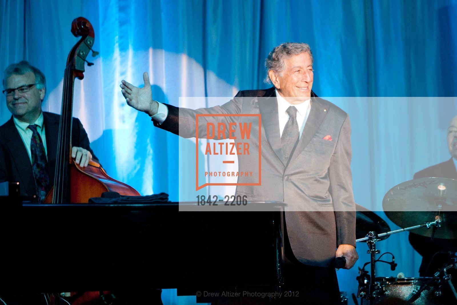 Tony Bennett, Photo #1842-2206