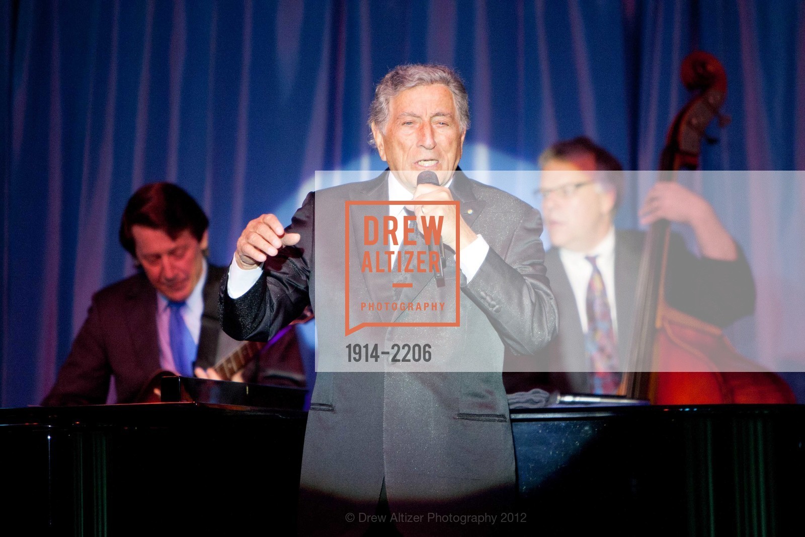 Tony Bennett, Photo #1914-2206