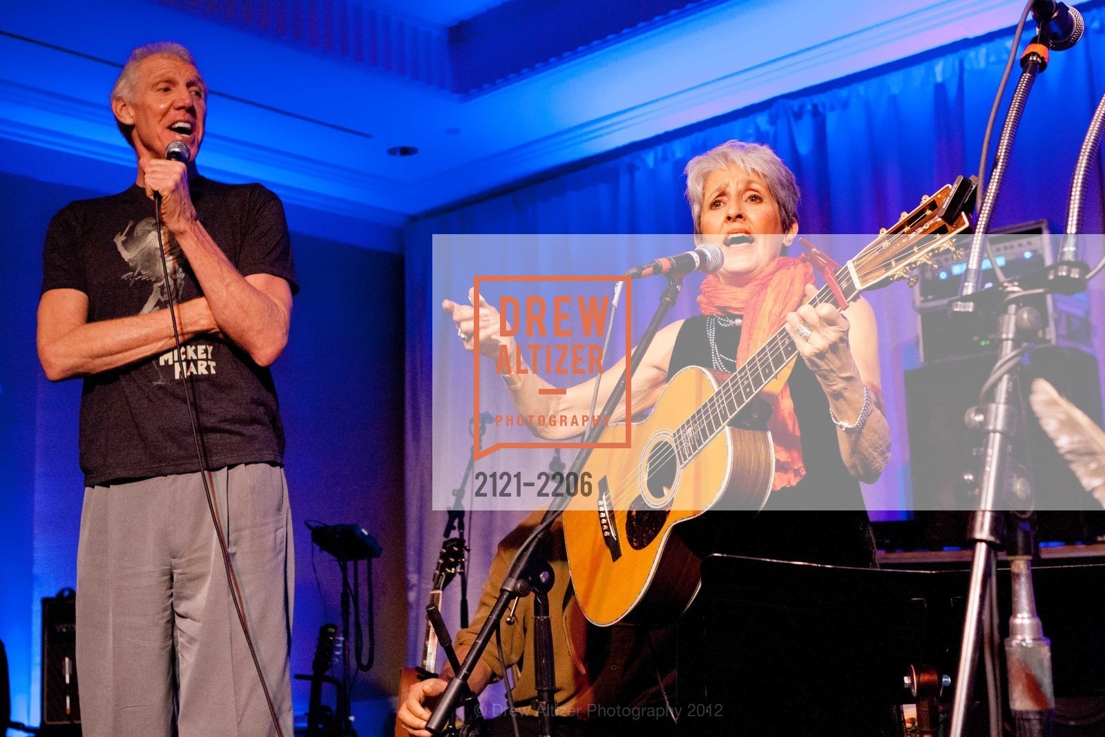 Bill Walton, Joan Baez, Photo #2121-2206