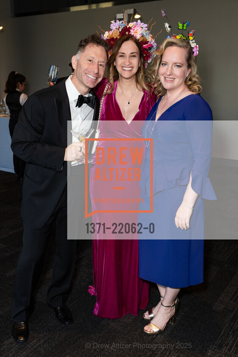 Michael Vyvoda, Suzanne Vyvoda, Kelly Wulff, The Surrealist Ball 2025 benefitting Le Lycée Français de San Francisco, City View at Sony Metreon. 135 Fourth Street, March 22nd, 2025, Photo #1371-22062-0 Michael Vyvoda, Suzanne Vyvoda, Kelly Wulff, Photo #1371-22062-0