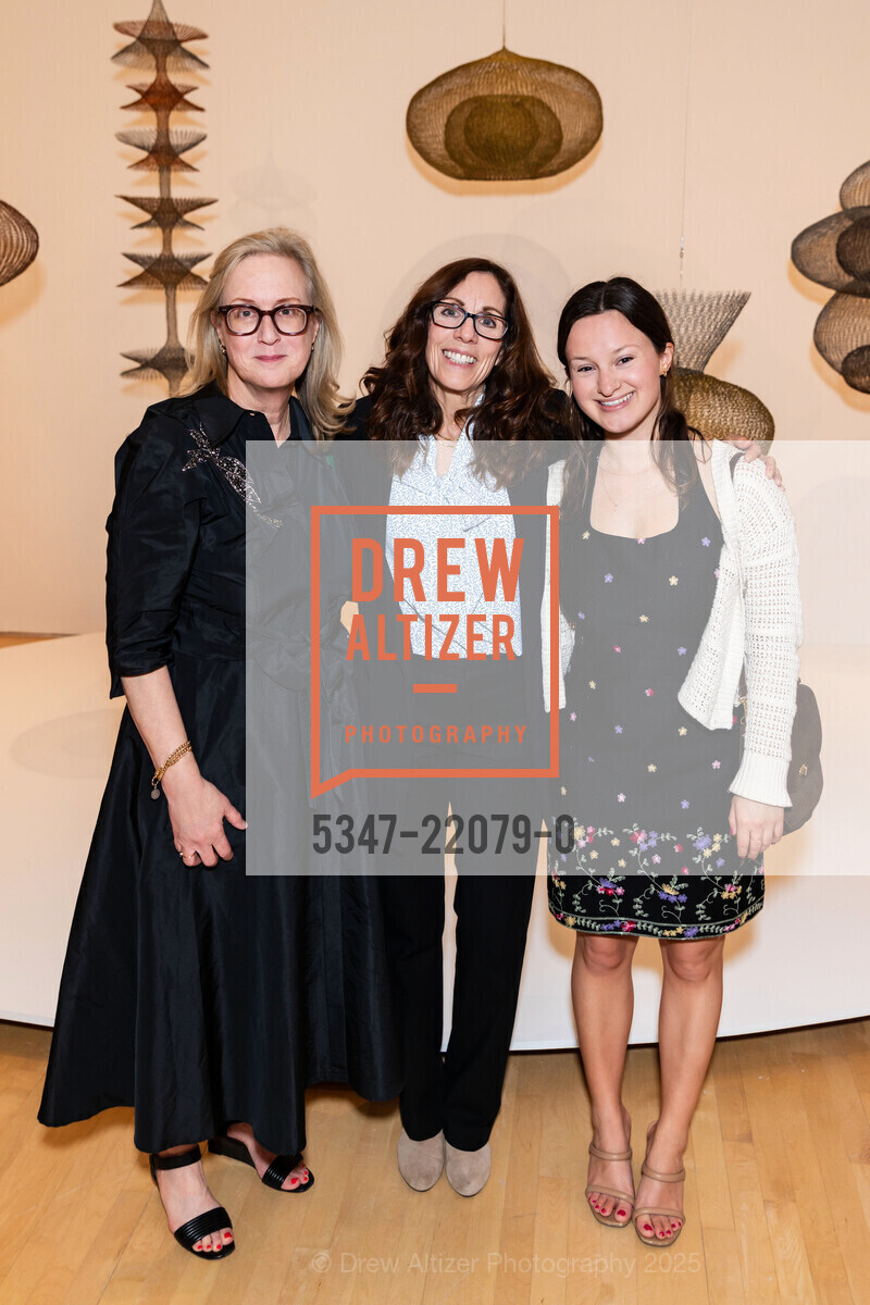 Janet Bishop, Laurie Bishop, Isabel Povey, SFMOMA's RUTH ASAWA: RETROSPECTIVE Exhibit Opening, SFMOMA, SFMOMA. 151 3rd Street, April 2nd, 2025, Photo #5347-22079-0 Janet Bishop, Laurie Bishop, Isabel Povey, Photo #5347-22079-0
