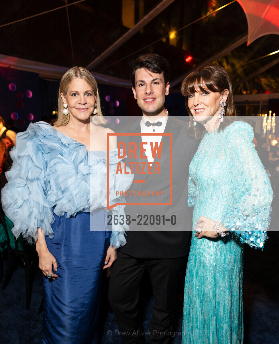 Mary Beth Shimmon, Furio Rinaldi, Allison Speer, Fine Arts Museums of San Francisco's Annual Gala 2025, deYoung Museum. 50 Hagiwara Tea Garden Drive, April 10th, 2025, Photo #2638-22091-0 Mary Beth Shimmon, Furio Rinaldi, Allison Speer, Photo #2638-22091-0
