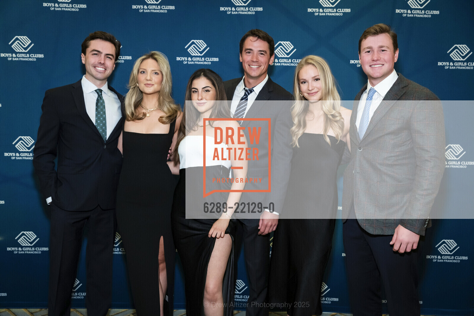 Andy Black, Elizabeth Lowengart, Riley Kramer, Tabor Edwards, Ann Sullivan, Elliot Schaffer, Boys and Girls Club of San Francisco 2025 Gala, Fairmont SF. 950 Mason St., San Francisco, CA 94121, April 26th, 2025, Photo #6289-22129-0 Andy Black, Elizabeth Lowengart, Riley Kramer, Tabor Edwards, Ann Sullivan, Elliot Schaffer, Photo #6289-22129-0