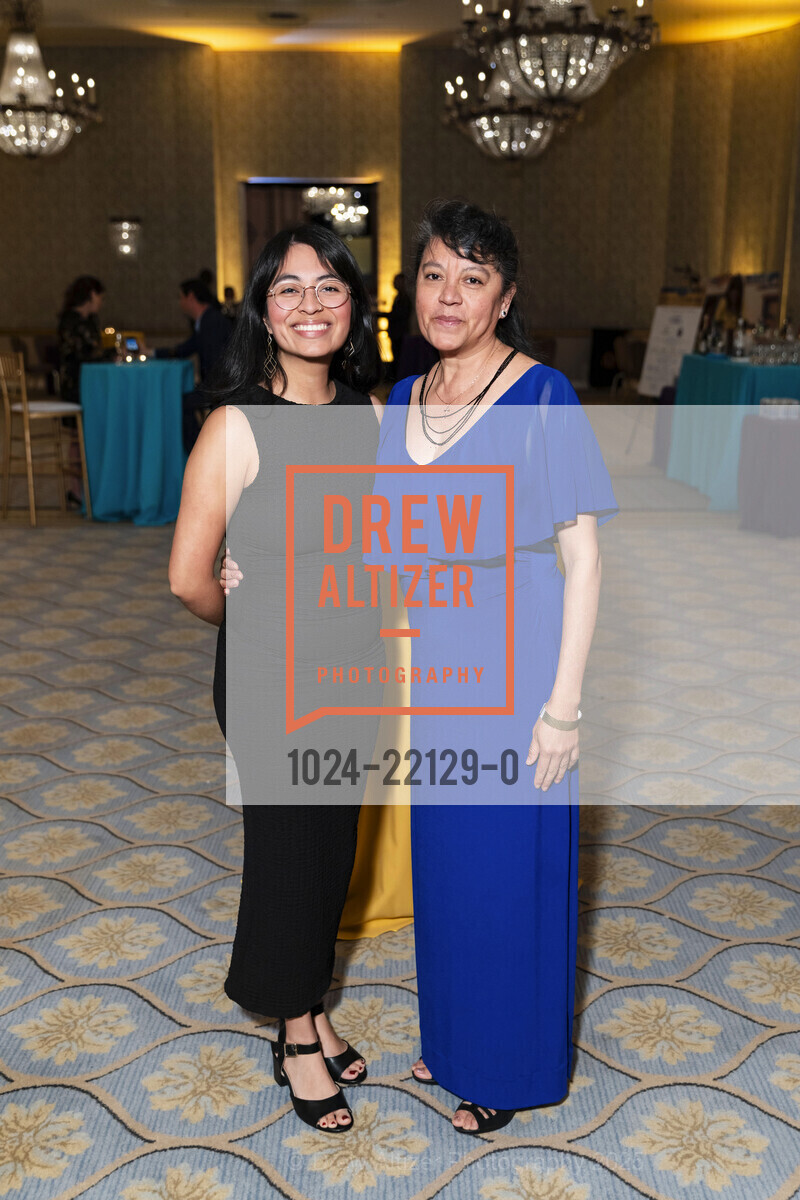 Leslie Marroquin, Ana Velis, Photo #1024-22129-0