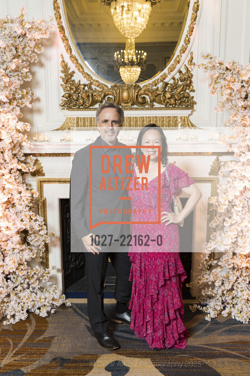 Christian Douglas, Bonnie Lau, Raphael House's 2025 Gala, The Palace. 2 New Montgomery St, May 10th, 2025, Photo #1027-22162-0 Christian Douglas, Bonnie Lau, Photo #1027-22162-0