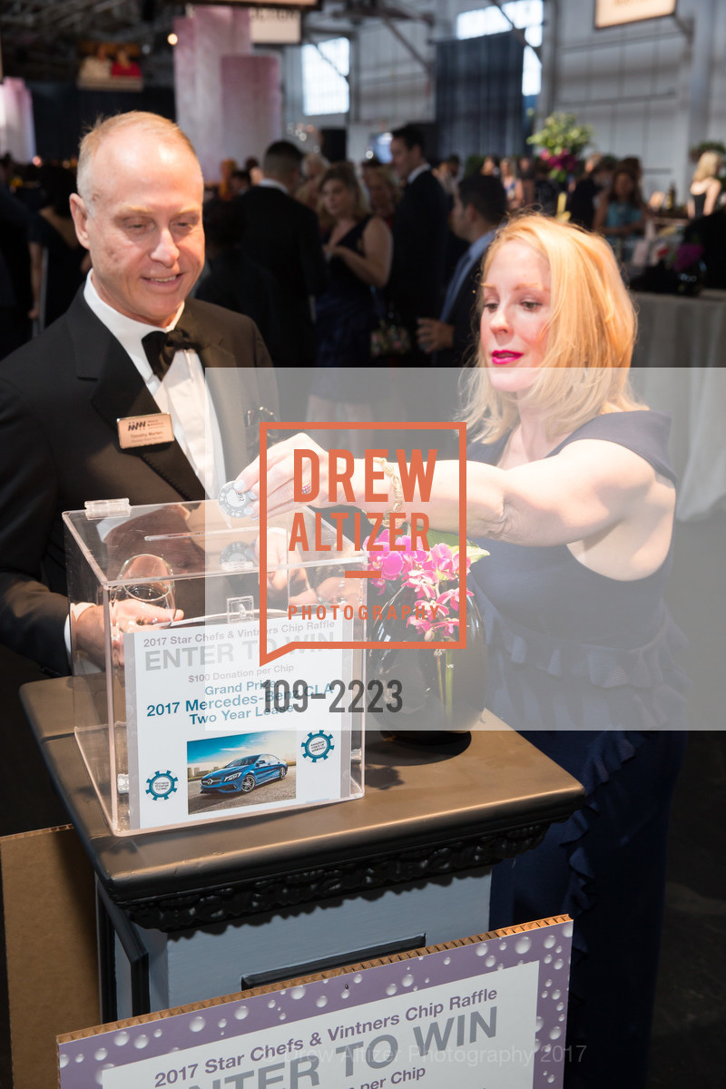 Tim Martin, Mary Heylin, Meals on Wheels 30th Annual Star Chefs & Vintners Gala, Fort Mason Center-Festival Pavilion. 2 Marina Blvd, May 21st, 2017, Photo #109-2223 Tim Martin, Mary Heylin, Photo #109-2223