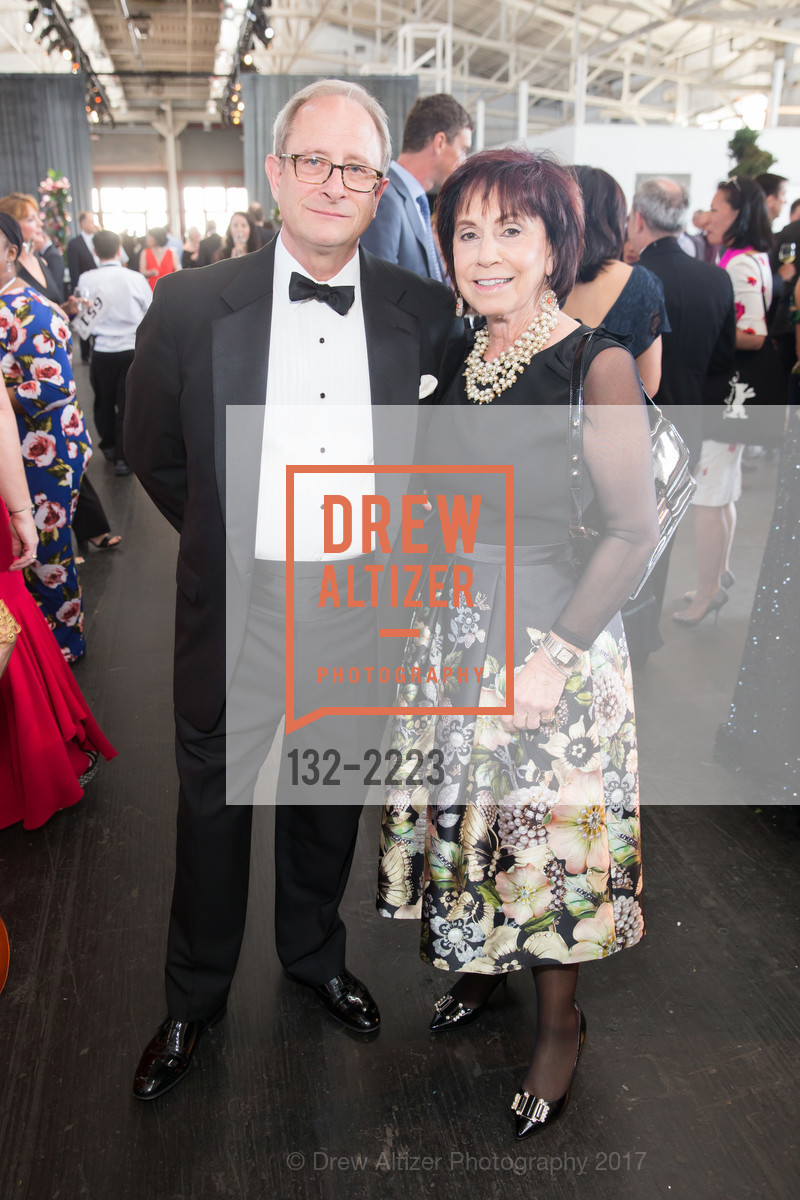 Stuart Montgomery, Kay Rousseau, Meals on Wheels 30th Annual Star Chefs & Vintners Gala, Fort Mason Center-Festival Pavilion. 2 Marina Blvd, May 21st, 2017, Photo #132-2223 Stuart Montgomery, Kay Rousseau, Photo #132-2223
