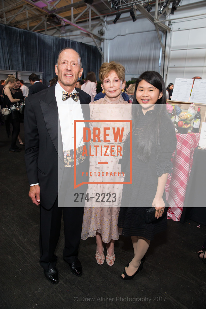 Andy Goodman, Teri Goodman, Amelia Hoffman, Meals on Wheels 30th Annual Star Chefs & Vintners Gala, Fort Mason Center-Festival Pavilion. 2 Marina Blvd, May 21st, 2017, Photo #274-2223 Andy Goodman, Teri Goodman, Amelia Hoffman, Photo #274-2223