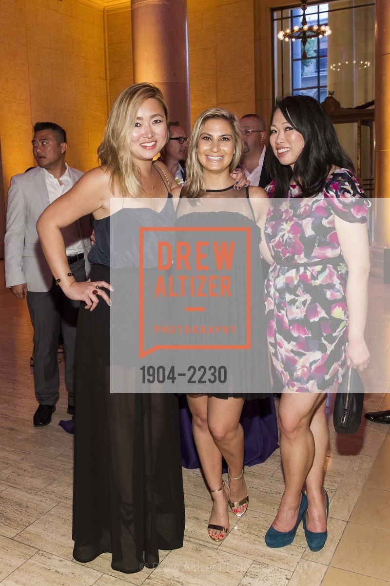 Nicole Auyang, Amy Rangchi, Ivonne Auyang, On Lok Celebrates! 2017, Bently Reserve. 301 Battery St., San Francisco, CA 94111, May 19th, 2017, Photo #1904-2230 Nicole Auyang, Amy Rangchi, Ivonne Auyang, Photo #1904-2230