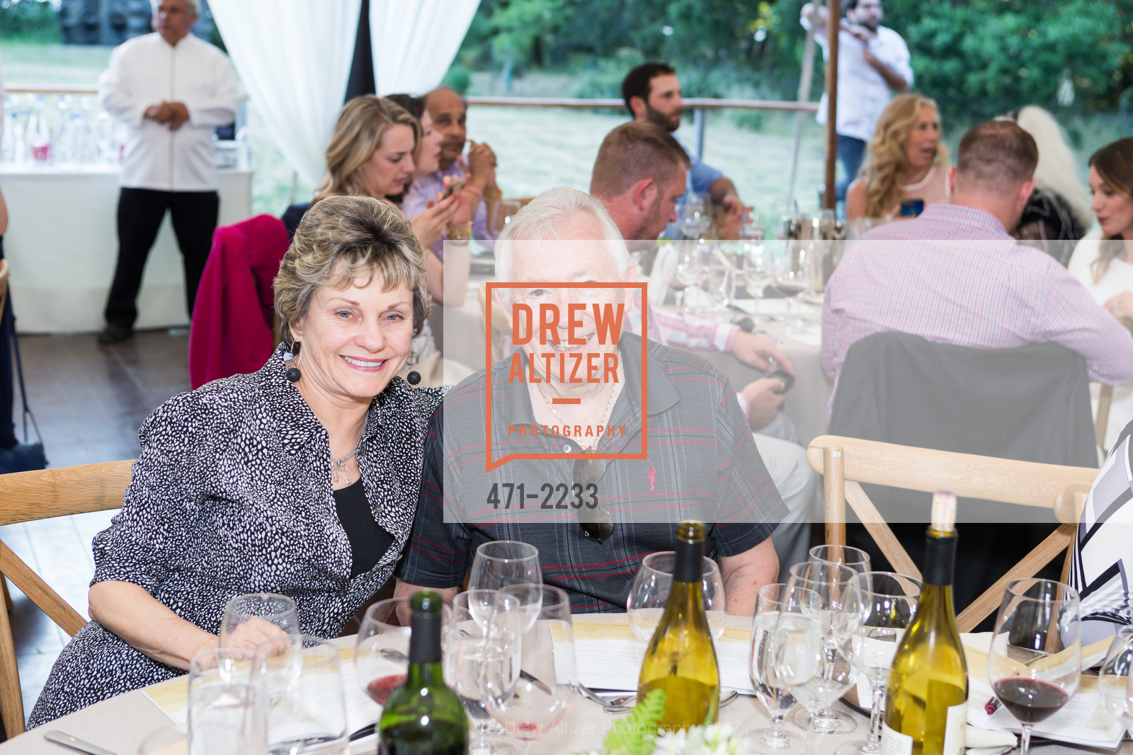 Linda Markkula, Mike Markkula, Silicon Valley Wine Auction 2017, Runnymede Farm. 980 Runnymede Rd. Woodside, California, May 20th, 2017, Photo #471-2233 Linda Markkula, Mike Markkula, Photo #471-2233