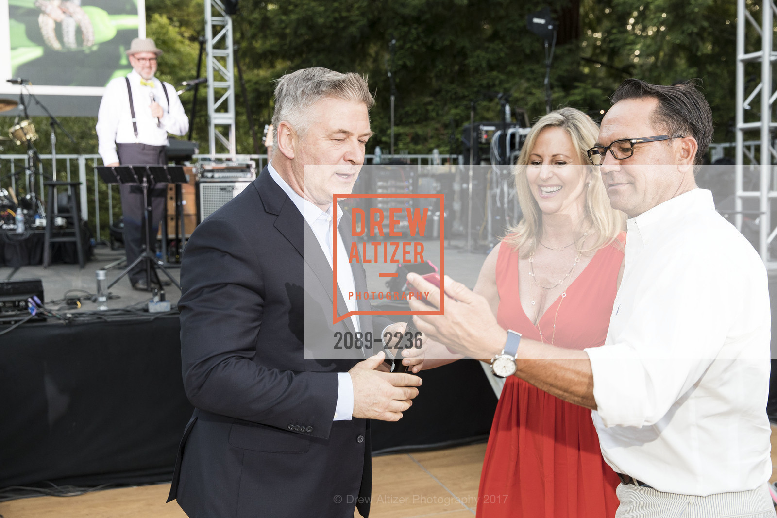 Alec Baldwin, Lisa Keith, Richard Marshall, LymeAid 2017, Private Residence, May 21st, 2017, Photo #2089-2236 Alec Baldwin, Lisa Keith, Richard Marshall, Photo #2089-2236