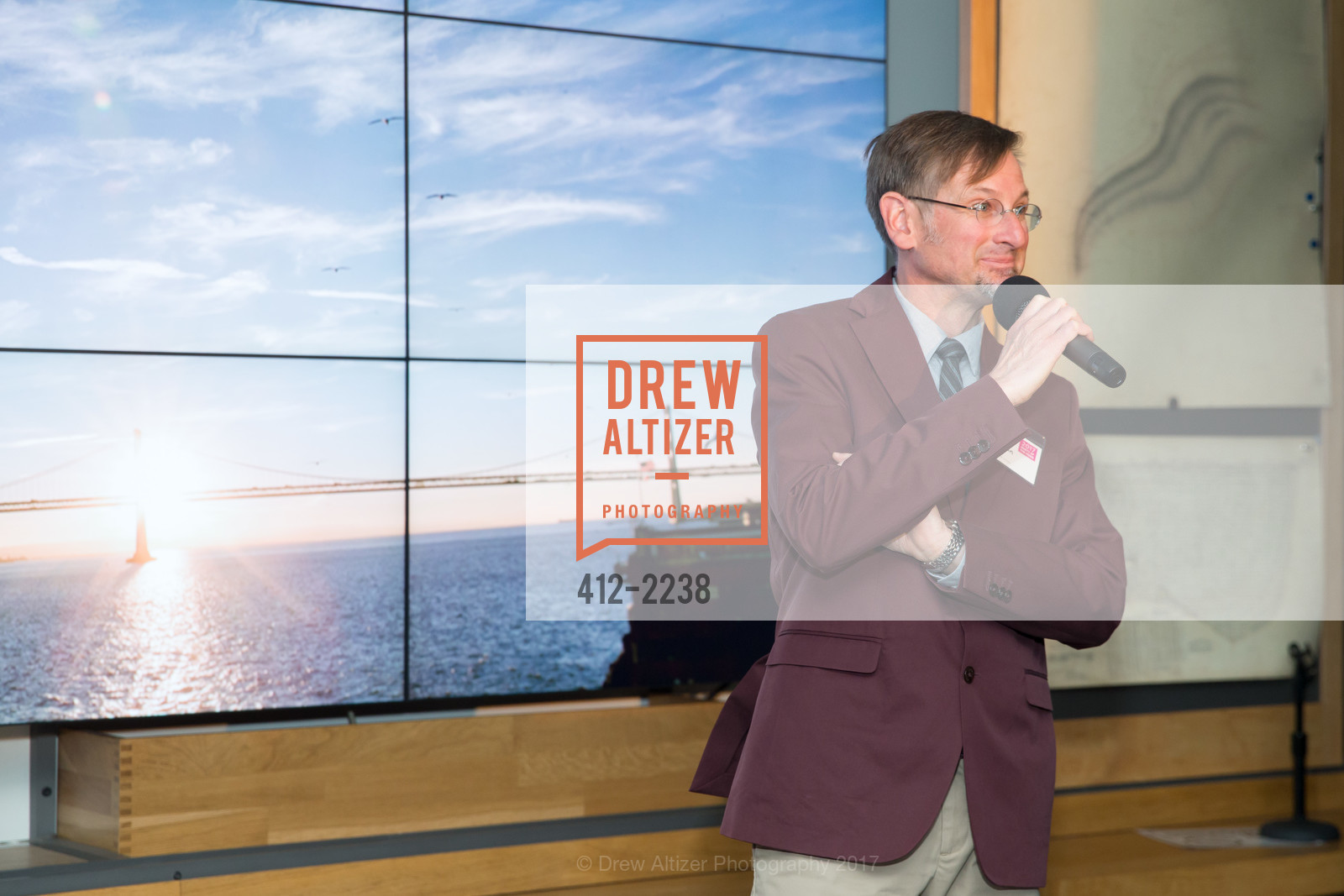 Ken Finn, Party at the Piers Exploratorium Spring Gala: Phenomenal, Exploratorium. Pier 15, San Francisco CA 94111, May 17th, 2017, Photo #412-2238 Ken Finn, Photo #412-2238