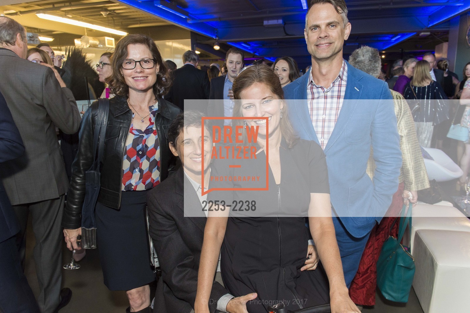 Shelley Trott, Frances Rainin, Austin Forbord, Jennifer Rainin, Party at the Piers Exploratorium Spring Gala: Phenomenal, Exploratorium. Pier 15, San Francisco CA 94111, May 17th, 2017, Photo #2253-2238 Shelley Trott, Frances Rainin, Austin Forbord, Jennifer Rainin, Photo #2253-2238