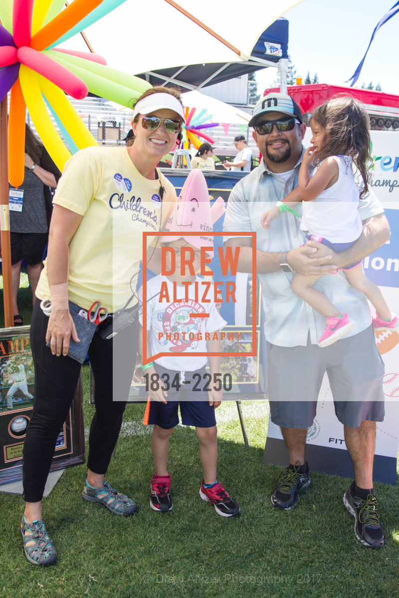 Brooke Lopez, Callen Lopez, Martin Lopez, Sydney Lopez, Children's Champions 2017, Cartan Athletic Fields, May 20th, 2017, Photo #1834-2250 Brooke Lopez, Callen Lopez, Martin Lopez, Sydney Lopez, Photo #1834-2250
