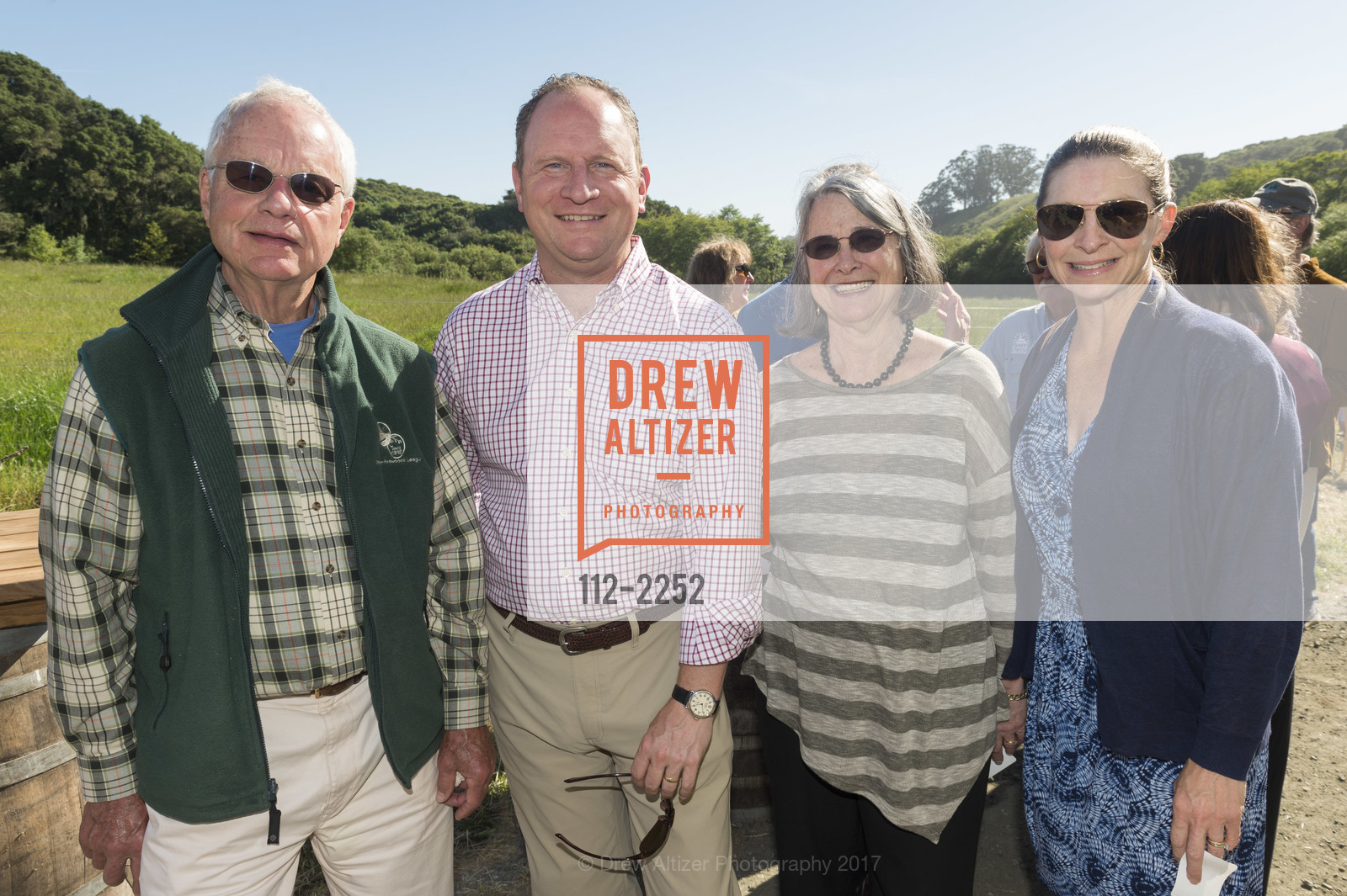 Peter Frazier, Mike Wyatt, Robin Frazier, Gretchen Wyatt, Photo #112-2252