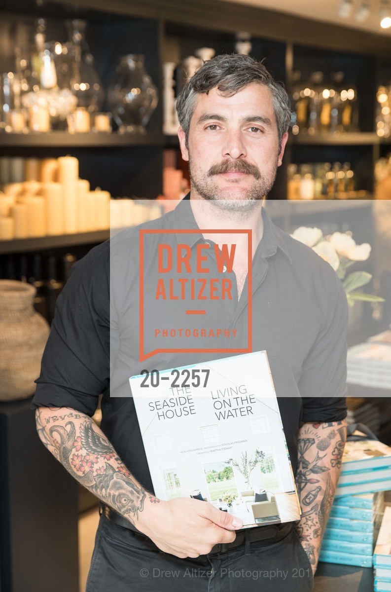 Doug Friedman, Hudson Grace Book Signing - Nick Voulgaris III and Douglas Friedman "The Seadside House: Living on the Water", Hudson Grace. 3350 Sacramento Street, May 22nd, 2017, Photo #20-2257 Doug Friedman, Photo #20-2257